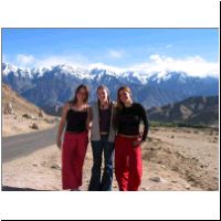 IN_Ladakh_Likir_IsrealiGirls.jpg