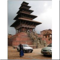 NP_Bhaktapur_Temple1.jpg