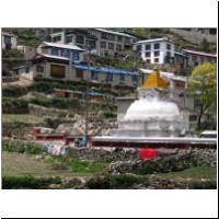 NP_EBC_D02_Namche_Stuppa1.jpg