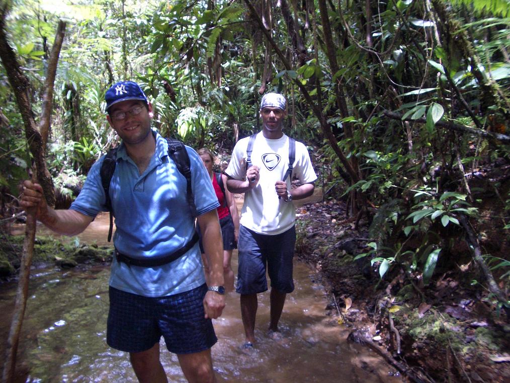 fiji_feejee_exp_jungle_hike2.jpg