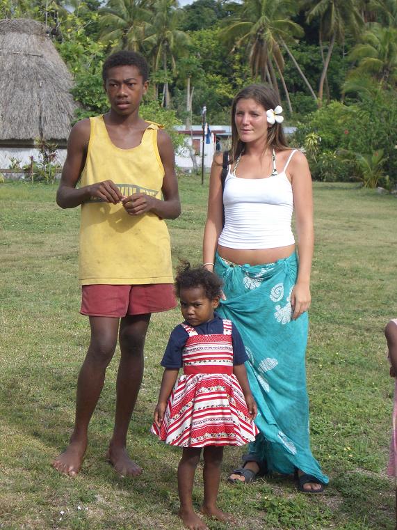 fiji_feejee_exp_mari_n_village_kids.jpg