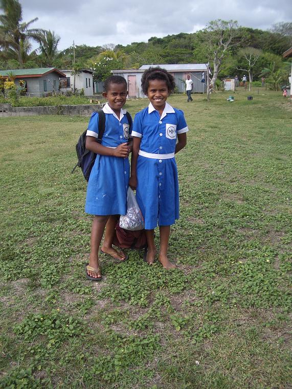 fiji_feejee_exp_village_girls.jpg