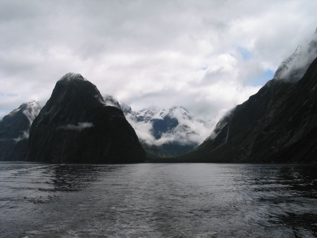 nz_milford_sound_3.jpg